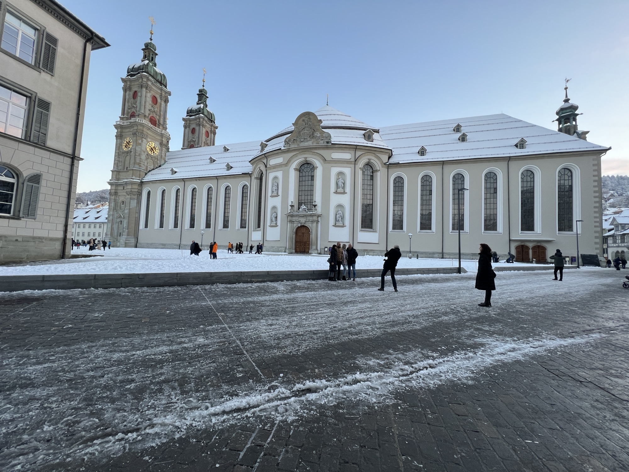 Entdecke die Schönheit und Vielfalt von St. Gallen: Eine Reise durch Geschichte, Kultur und Natur